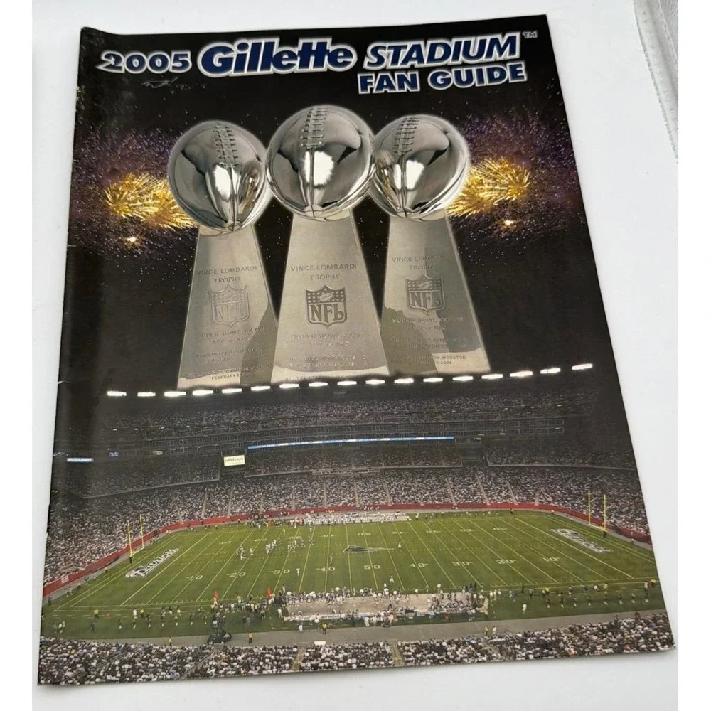 New England Patriots 2006 Official Yearbook 2005 Gillette Stadium Fan Guide Lot